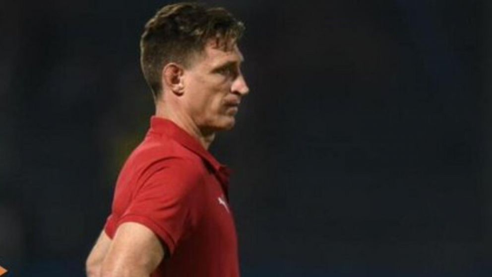 ¡Escándalo en Cerro Porteño!: Facundo Sava dejó de ser el entrenador tras la invasión de barras en un partido