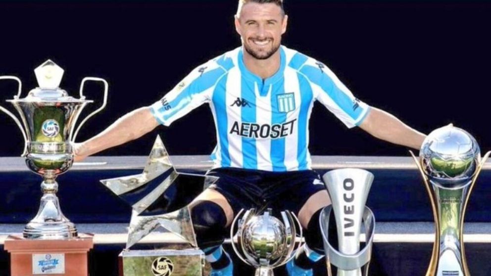 Racing no le renovaría el contrato a Iván Pillud y podría dejar el club tras 13 años