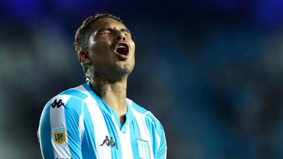¡Bombazo!: Paolo Guerrero rescindió su contrato y se fue de Racing