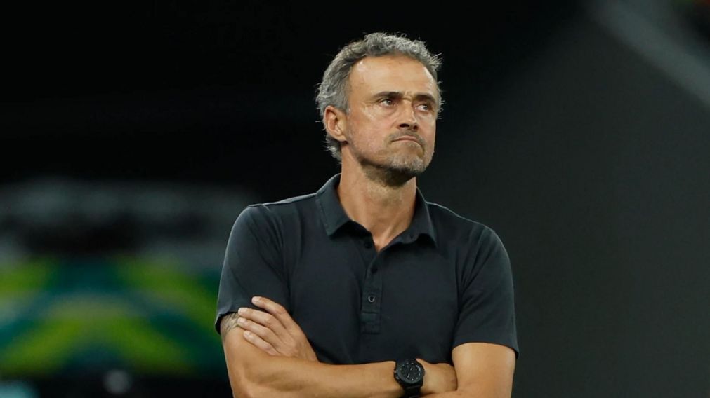 Luis Enrique prepara la escoba en el PSG: podrían salir hasta 15 jugadores