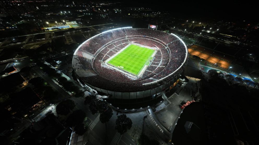 River fue sancionado por Conmebol por cantos racistas y deberá clausurar una tribuna del Monumental