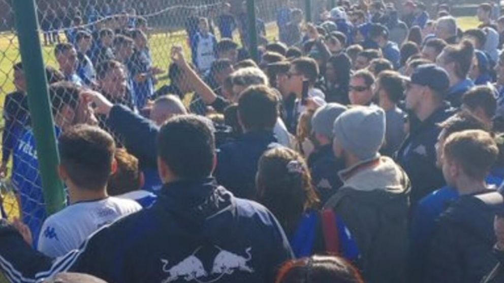 La barra de Vélez apretó al plantel en la Villa Olímpica