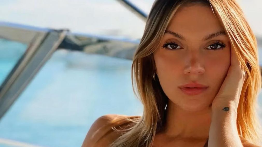 Sasha Ferro encendió a todo Instagram con sus infartantes fotos frente al espejo