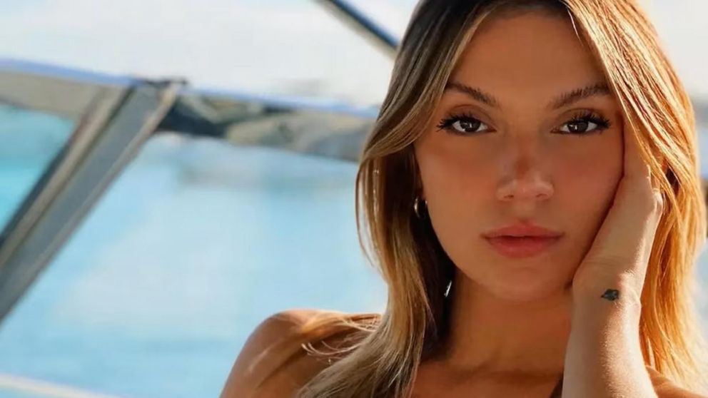 Sasha Ferro encendió a todo Instagram con sus infartantes fotos frente al espejo
