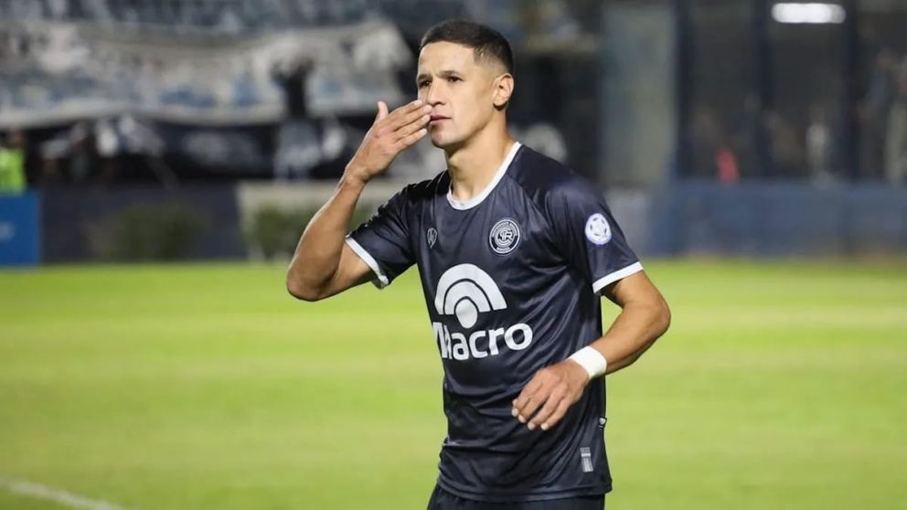 Alex Arce, el Erling Haaland que tiene Independiente Rivadavia y todo el fútbol argentino