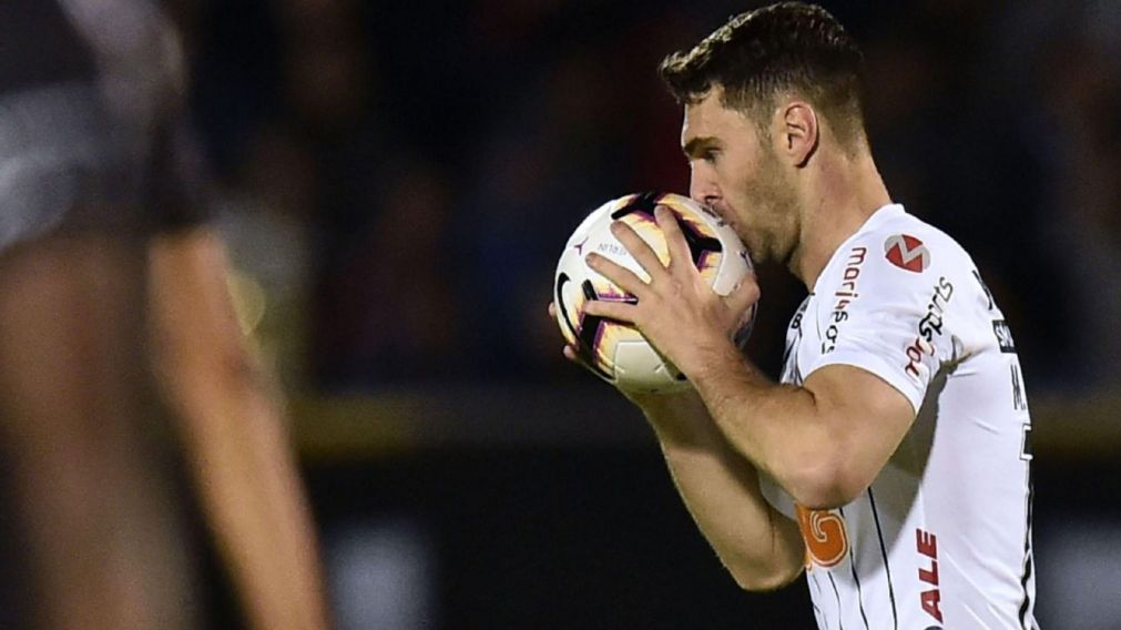 La razón por la Mauro Boselli bloquea la llegada de Matías Rojas a Corinthians