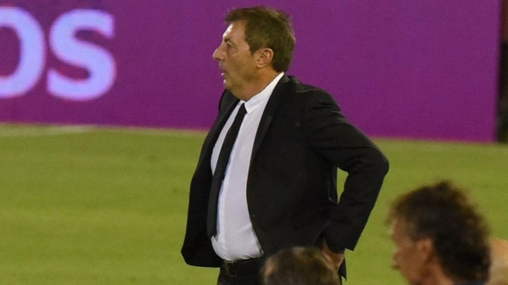 Kudelka, reflexivo pero caliente, atacó al arbitraje tras el polémico gol que le habían dado a Boca contra Lanús