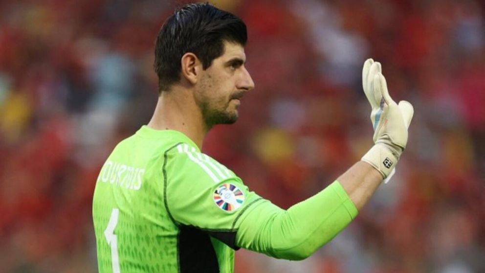 Bélgica: Courtois, ofendido, dejó la concentración y no atajará ante Estonia por la clasificación para la Eurocopa