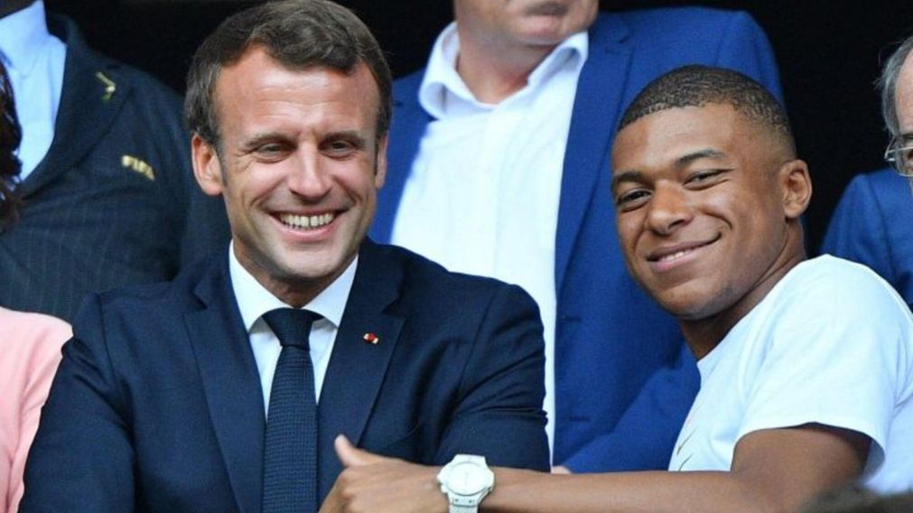 Emmanuel Macron, presidente de Francia, presionará a Mbappé para que se quede en PSG