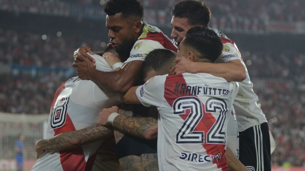 River venció a Fluminense en un Estadio Monumental colmado.