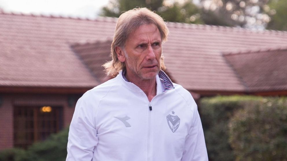 Gareca no estuvo en la práctica de Vélez y hay serias dudas sobre su continuidad