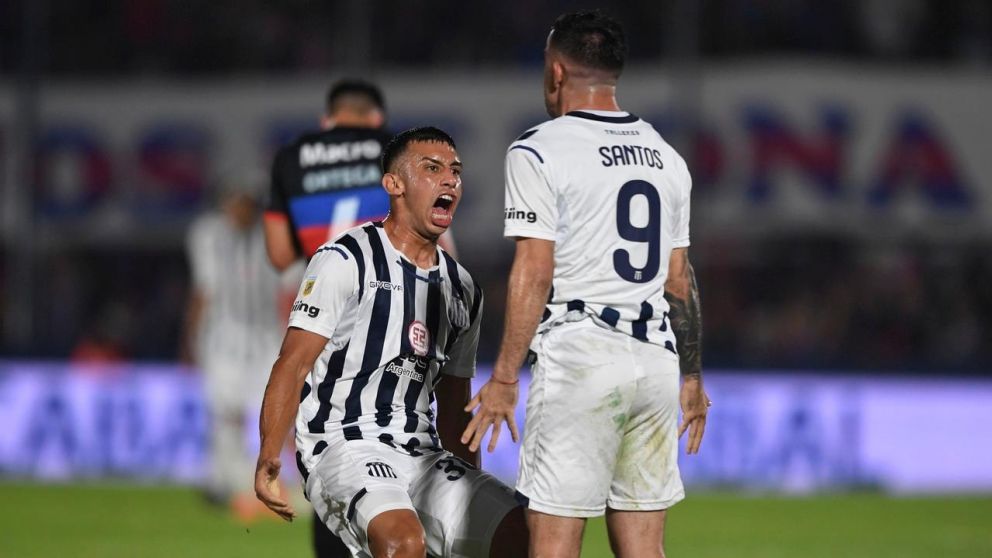 Talleres metió un triunfazo agónico ante Tigre y le mete presión al puntero River