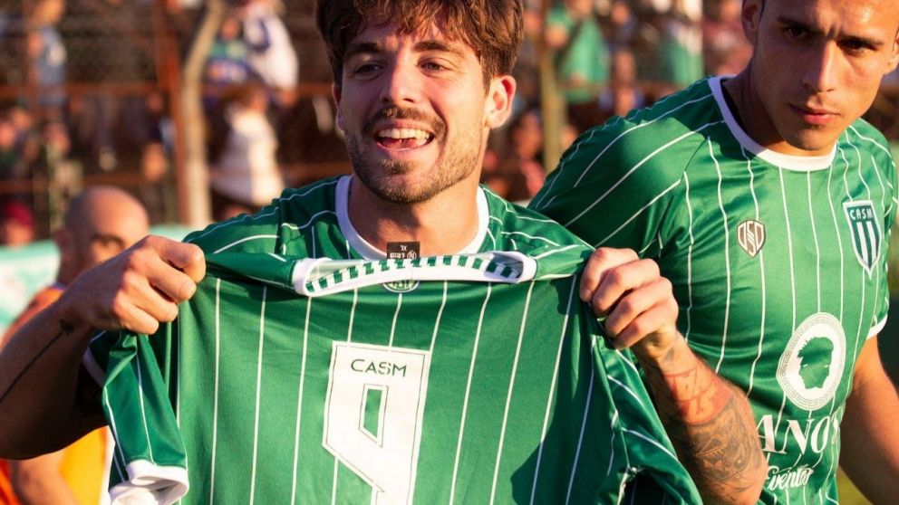 Francisco Manenti celebra el título de San Miguel en la Primera B: "Mi trabajo es otro, no el de meter goles, je"