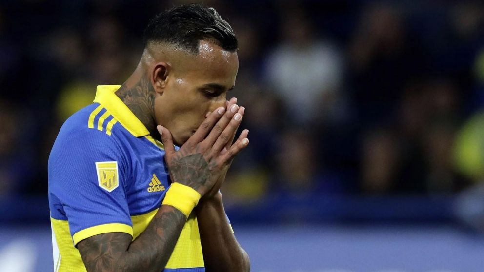 Villa fue declarado culpable por violencia de género y Boca definirá su futuro