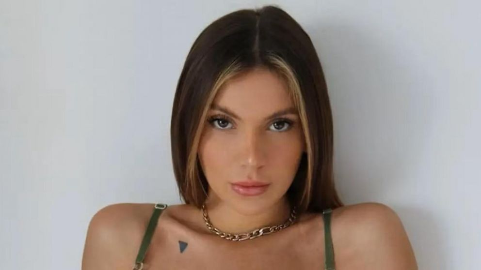 Sasha Ferro enloqueció a todo Instagram con su vestido negro escotado