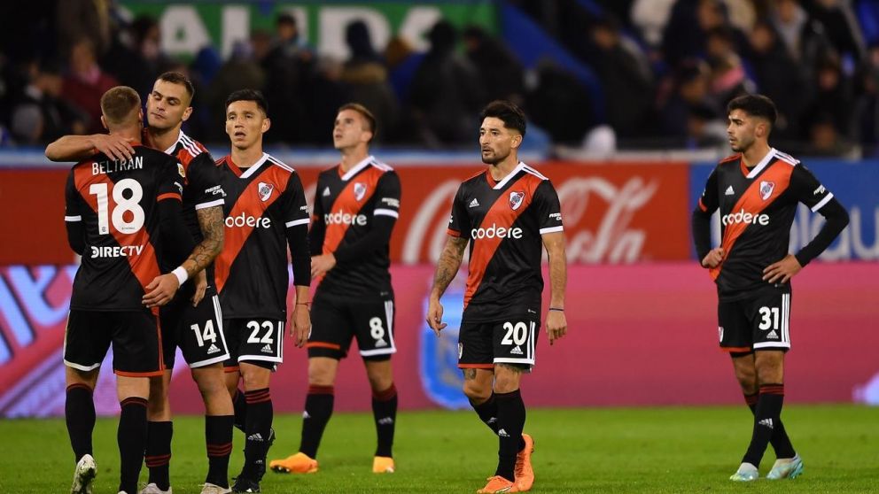 River patinó sobre el final en Liniers y en un partidazo empató con Vélez
