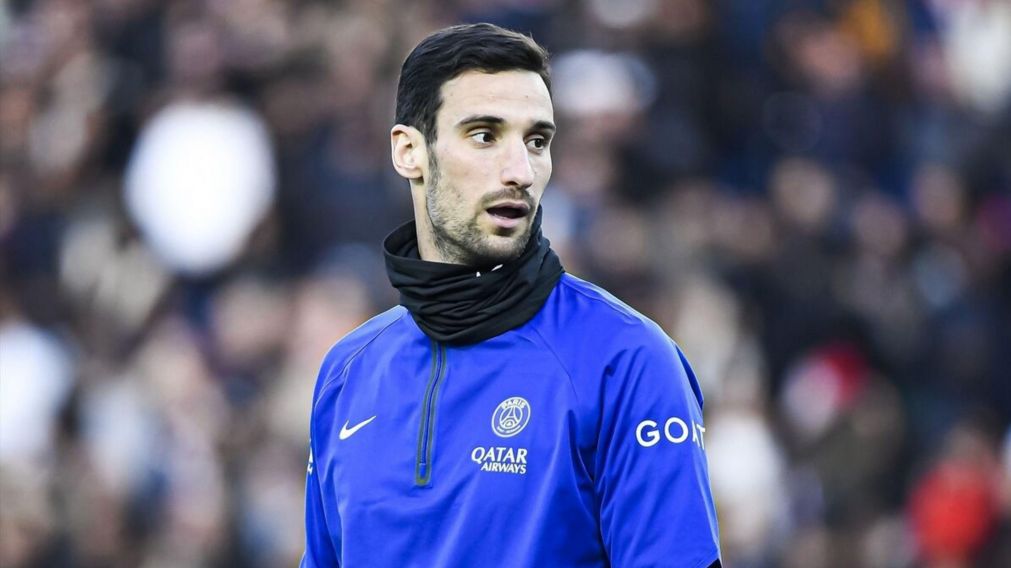 El drama de Sergio Rico, arquero del PSG: se cayó de un caballo y está grave