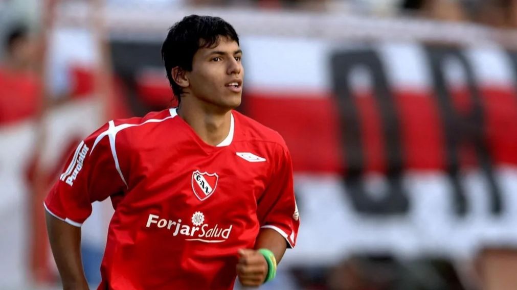 Ex jugadores de Independiente subastarán camisetas para donar dinero al club