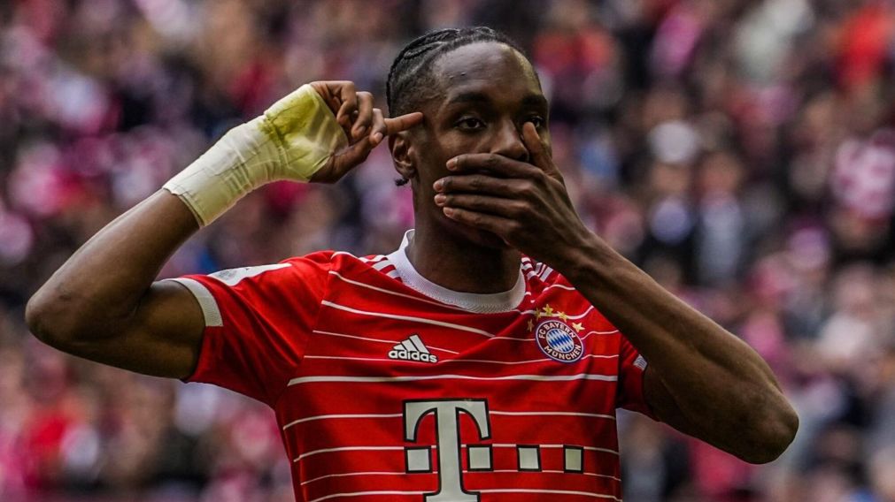 Bayern Múnich bailó al Schalke 04 y se encima hacia una nueva Bundesliga