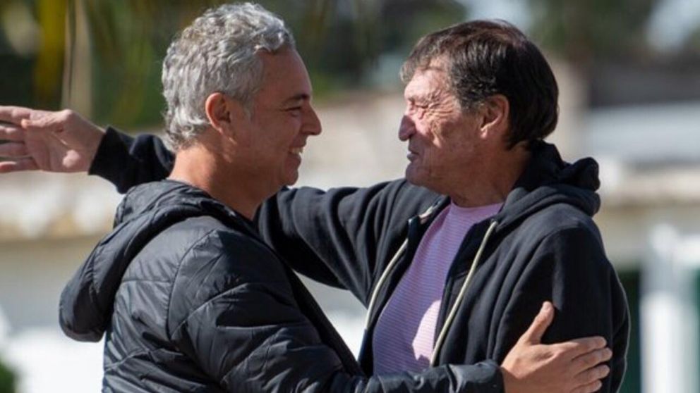 Julio Falcioni es otra vez entrenador de Banfield: el video de bienvenida y los números del Emperador