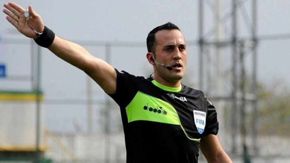 Fernando Espinoza, el polémico árbitro de la Liga Profesional: "no soy como Baldassi que cuenta chistes en los partidos"