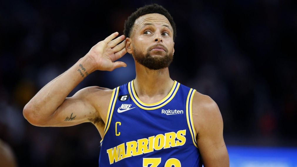 Arde la NBA: Stephen Curry mete 50, los Warriors vencen a los Kings y se enfrentan a los Lakers de LeBron James