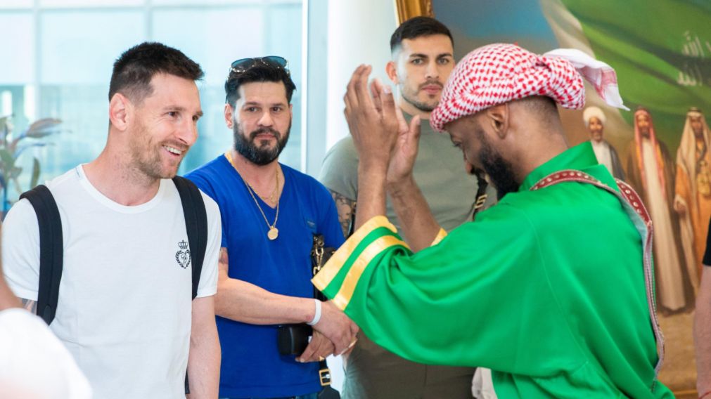 Messi viajó a Arabia Saudita después del mamarracho del PSG ante Lorient