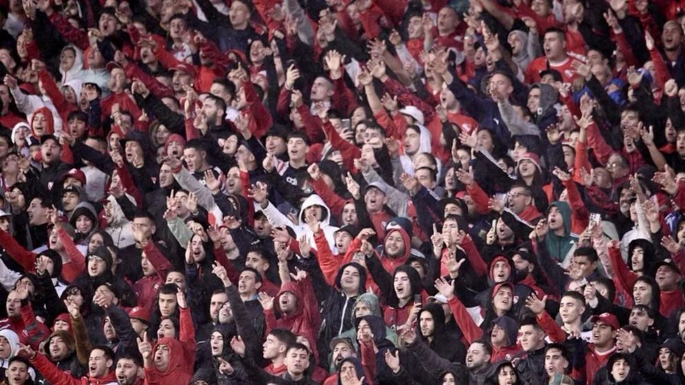 El inédito método de los hinchas de Independiente para seguir colaborando con la colecta de Maratea