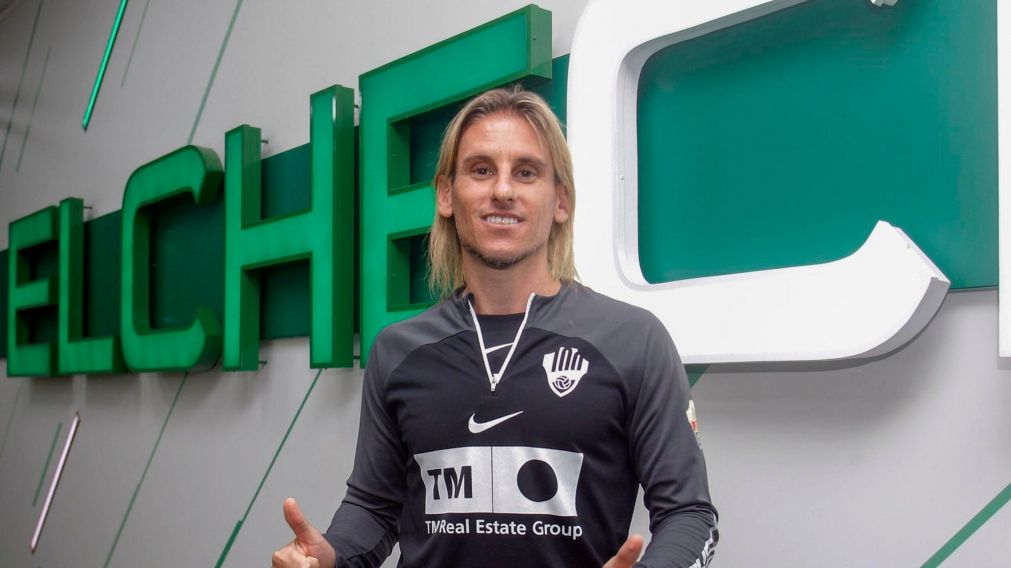 Beccacece logró su primera victoria como DT en Europa: Elche goleó a Rayo Vallecano