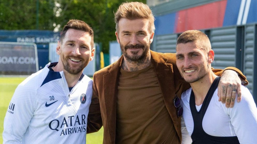 Messi recibió la visita de Beckham en la práctica del PSG y Barcelona tiembla