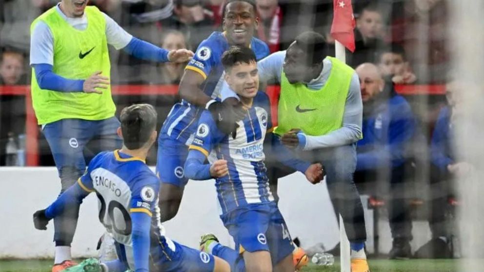 Facundo Buonanotte debutó en la red en su primer partido de titular en Brighton y rompió un récord