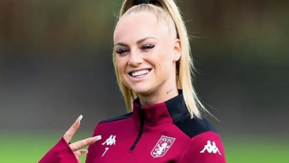 Alisha Lehmann enamor� al mundo con su sensualidad dentro de un campo de juego