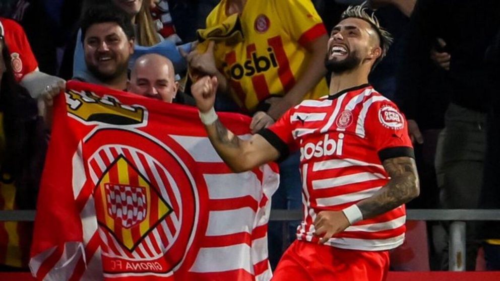 Taty Castellanos se despachó con un poker ante el Real Madrid y las redes se hicieron un festín con los memes