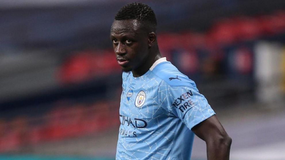 Una mujer acusó duramente a un jugador del Manchester City por la manutención de su hija