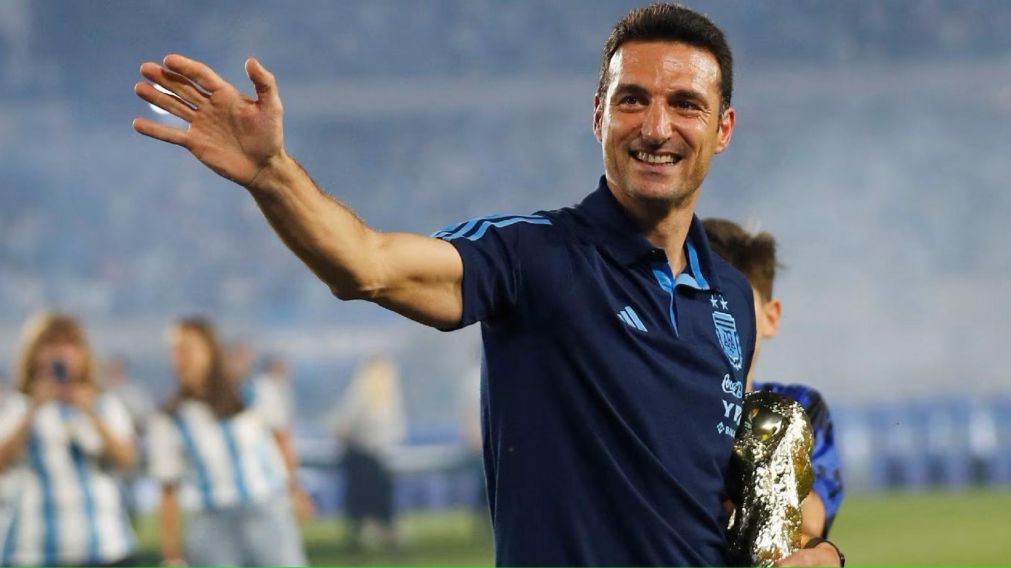 Scaloni dirigirá en la despedida de Maxi Rodríguez y lo anunció en un curioso video
