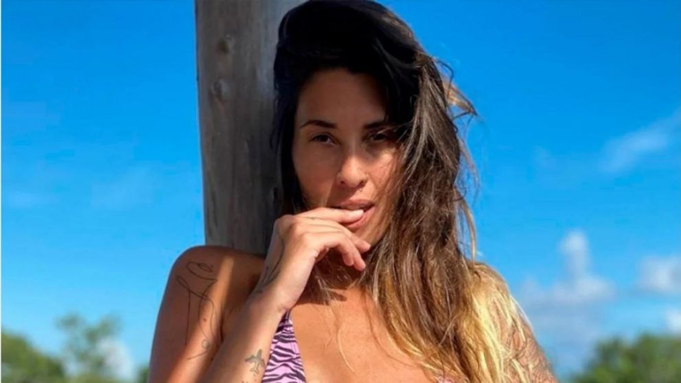 Ivana Nadal posó en Instagram con una pollerita súper corta y sensual