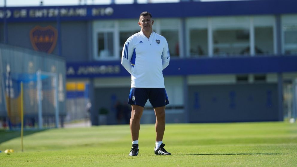 Almir�n defini� un once de Boca con titulares para jugar ante Rosario Central