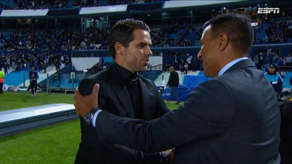 César Farías, el técnico de Aucas, se refirió a la pelea con Fernando Gago y fue contundente