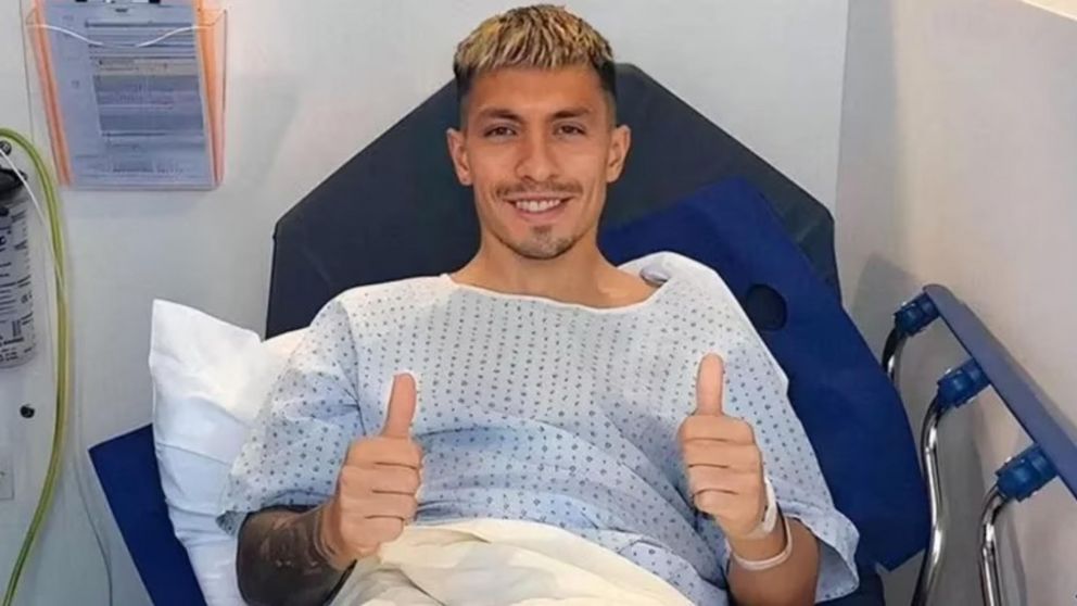 Lisandro Martínez fue operado con éxito de fractura y dejó un mensaje esperanzador en redes