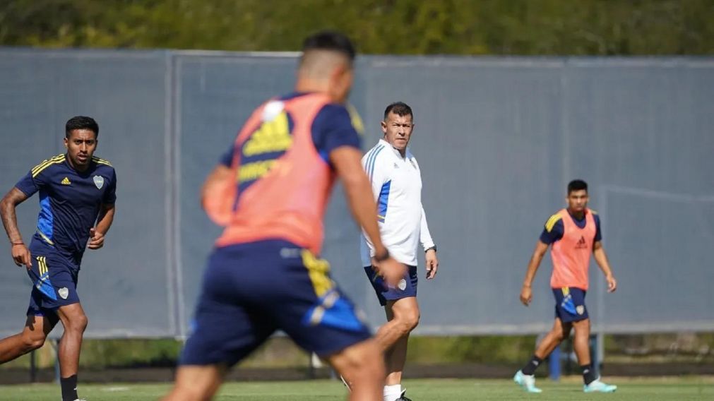 Almirón piensa en un Boca con cambios para jugar con Deportivo Pereira por la Copa Libertadores