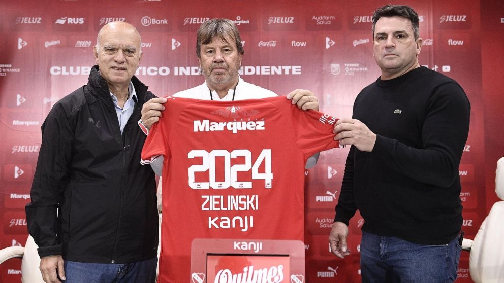 Ricardo Zielinski asumió como nuevo director técnico de Independiente