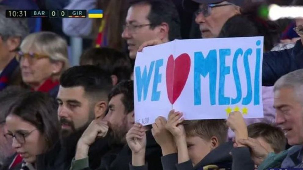 Barcelona quiere la vuelta de Messi: por segunda vez consecutiva los hinchas expresaron su deseo en el Camp Nou