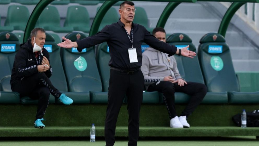 Boca: c�mo est� formado el cuerpo t�cnico de Almir�n y el nombre bomba que se sumar�a