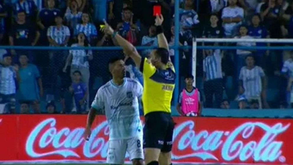 Guillermo Acosta liquidó a Fernando Espinoza con un insulto increíble y lo invitó a pelear tras el duelo entre San Lorenzo y Atlético Tucumán