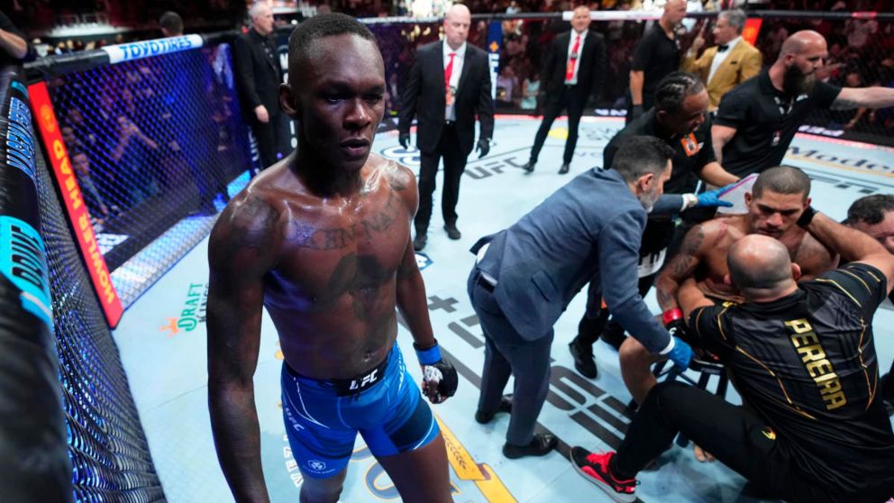 Así fue el espectacular nocaut de Israel Adesanya sobre Alex Pereira en la UFC