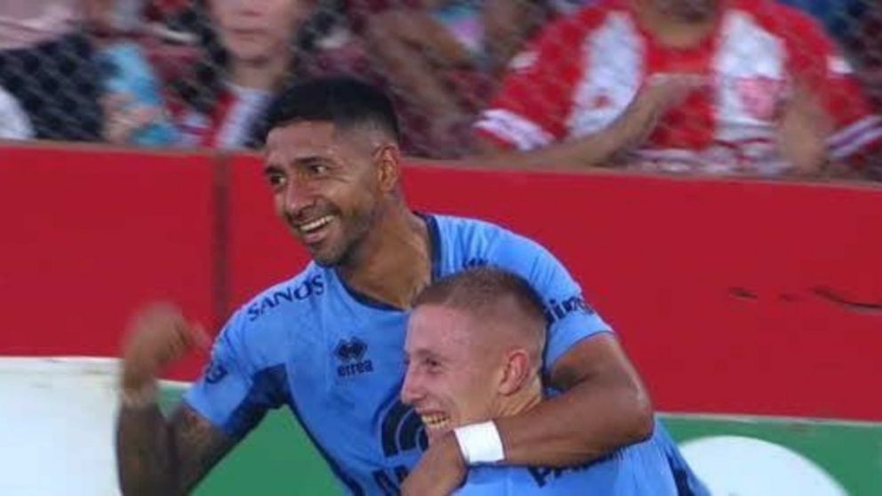 Belgrano le marcó un gol olímpico a Unión en la Liga Profesional