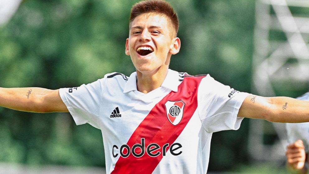 River tomará una tajante decisión con Echeverri, la joya de la Selección Argentina Sub 17