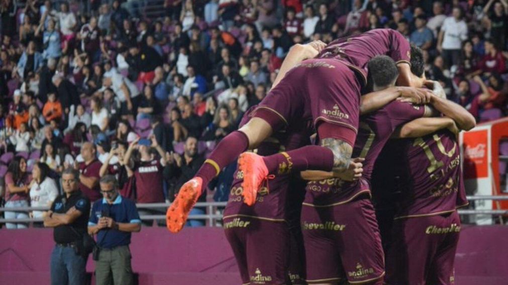 Lanús goleó a Arsenal con un gol del interminable Sand y con intervenciones muy polémicas de Delfino y el VAR