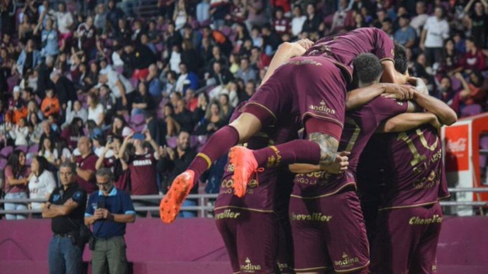 Lanús goleó a Arsenal con un gol del interminable Sand y con intervenciones muy polémicas de Delfino y el VAR