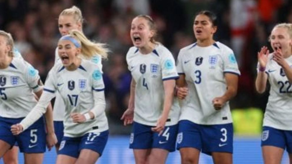 La Selección femenina de Inglaterra ganó la Finalissima emulando el gol de Lucas Pratto a Boca en Madrid